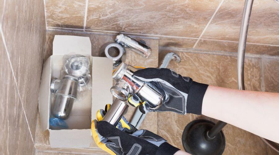 Professional gutter cleaning in Runnells, IA